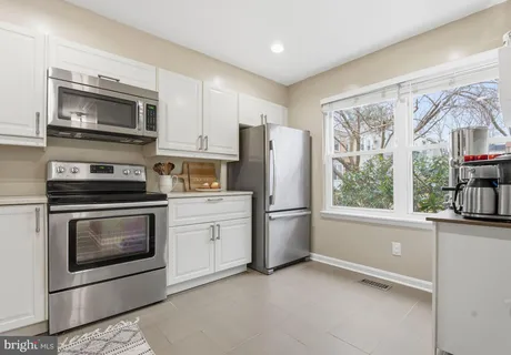 $395,000 | 11719 Summer Oak Drive, Germantown, MD 20874