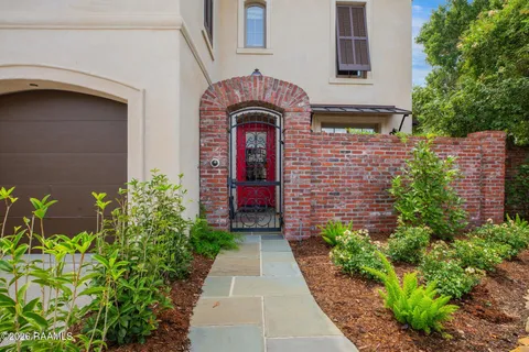 $715,000 | 203 Greystone Place, Lafayette, LA 70503