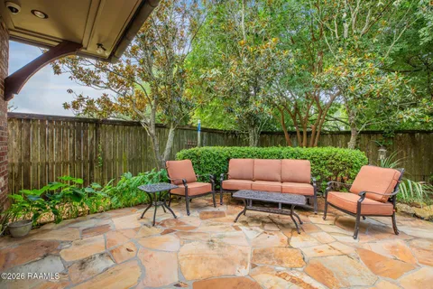 $715,000 | 203 Greystone Place, Lafayette, LA 70503