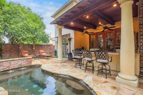 $715,000 | 203 Greystone Place, Lafayette, LA 70503