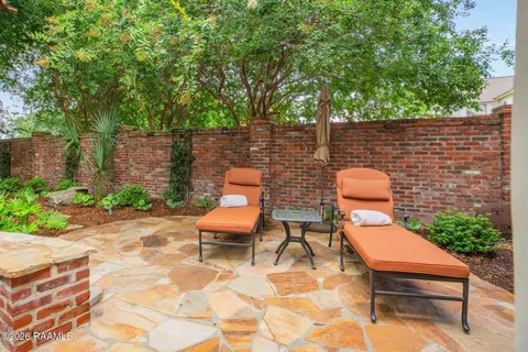 $715,000 | 203 Greystone Place, Lafayette, LA 70503