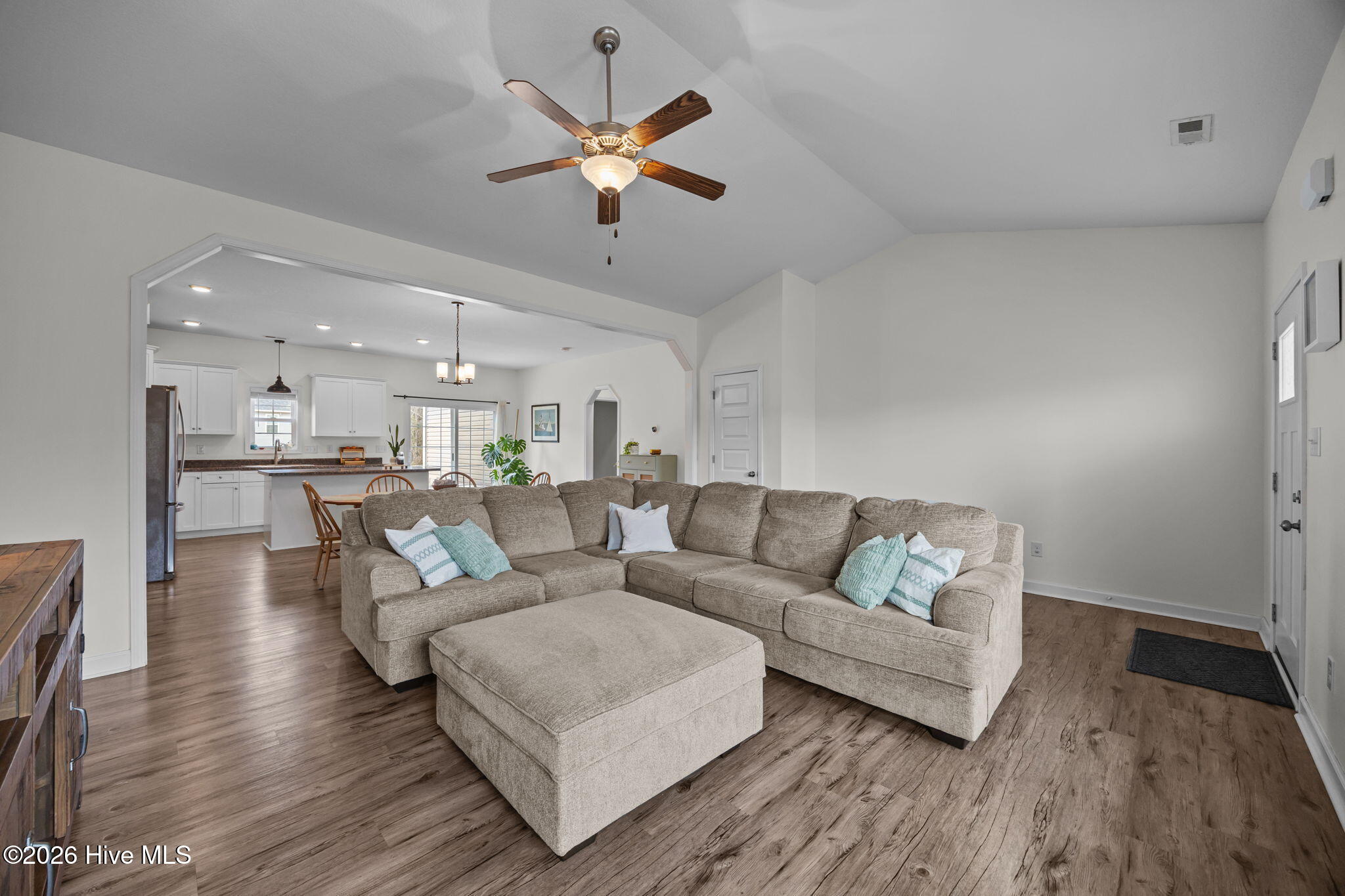 836 Queens Creek Road Hubert, NC 28539 - Photo 5 of 51 5-web-or-mls-836 Queen's Creek Dr. 4