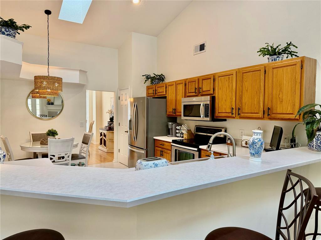2168 Inverness Court Oviedo, FL 32765 - Photo 10 of 37