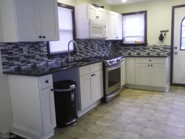 $479,900 | 92 Oak Street, Bridgewater, NJ 08807