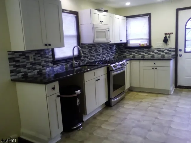 $479,900 | 92 Oak Street, Bridgewater, NJ 08807