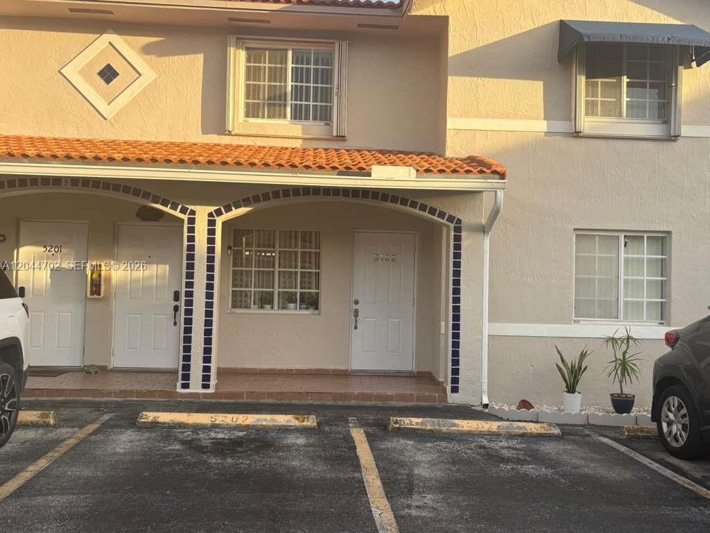 10101 West Okeechobee Road, Unit 5202 Hialeah Gardens, FL 33016 - Photo 1 of 17