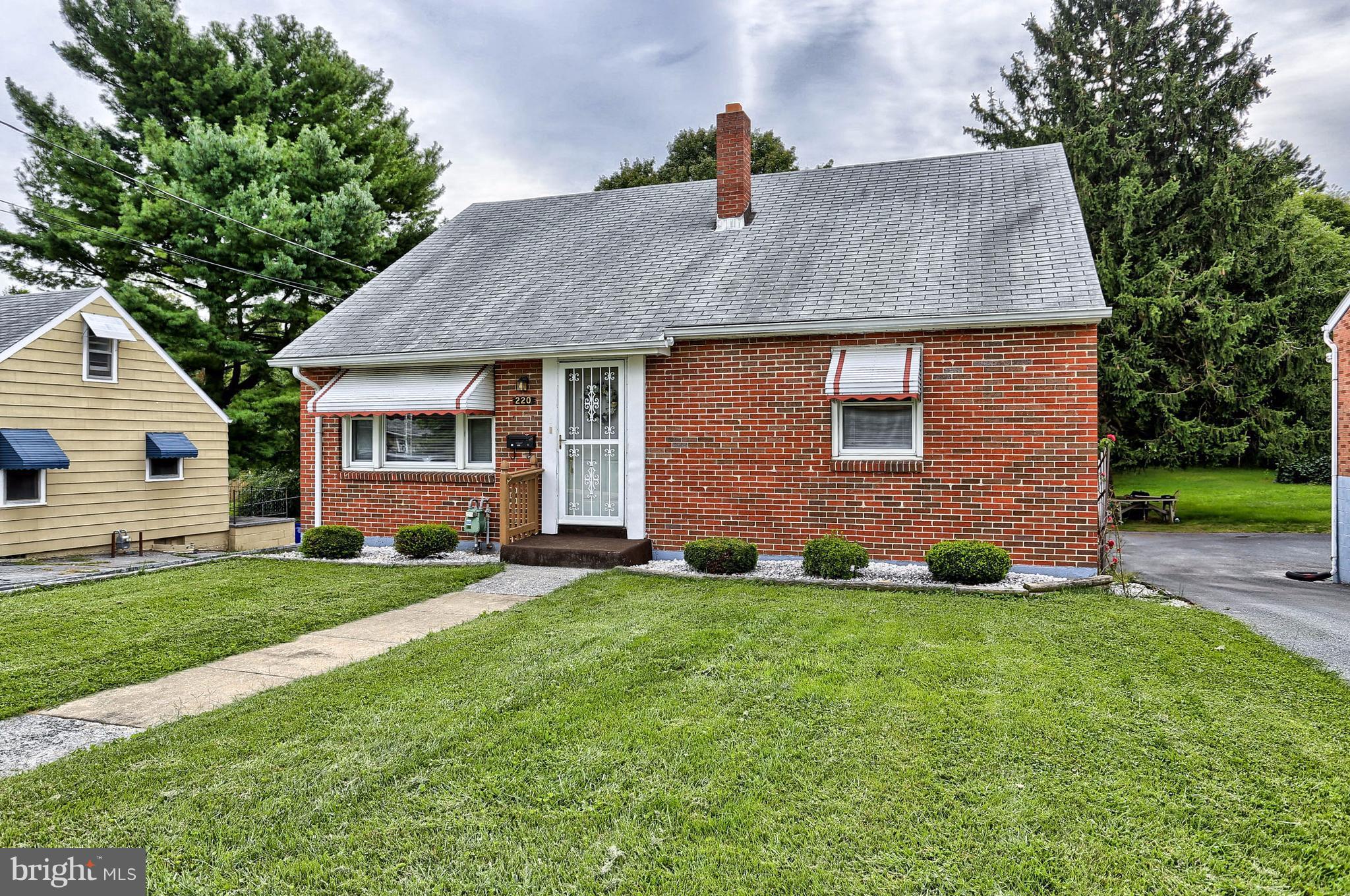 220 Nottingham Road Hagerstown, MD 21740 - Photo 3 of 30 Exterior (Front)
