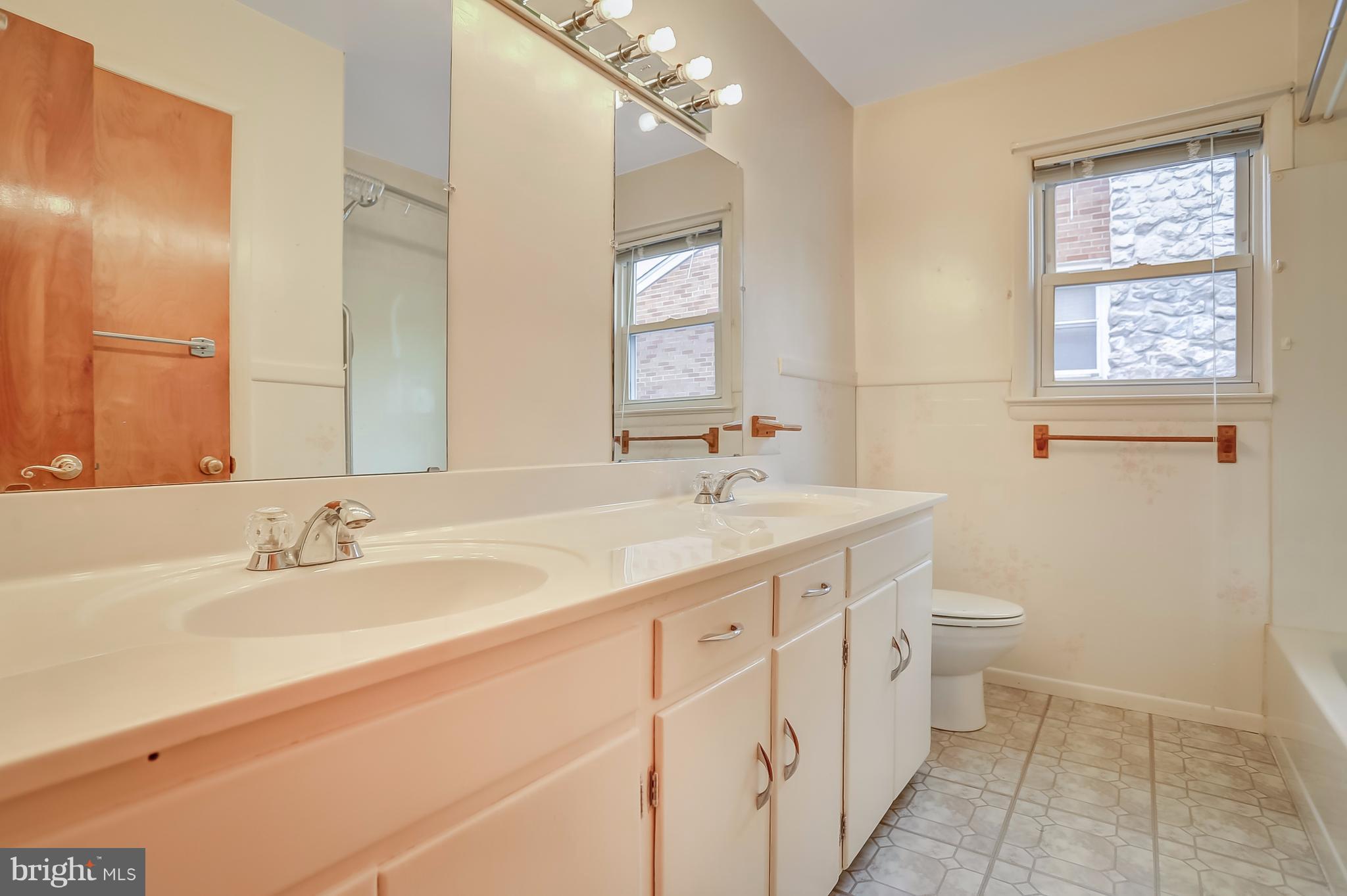 220 Nottingham Road Hagerstown, MD 21740 - Photo 22 of 30 Bath