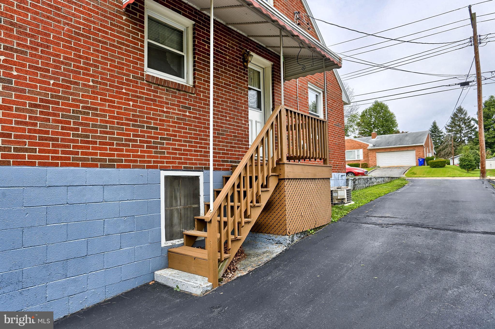 220 Nottingham Road Hagerstown, MD 21740 - Photo 4 of 30 Exterior (General)