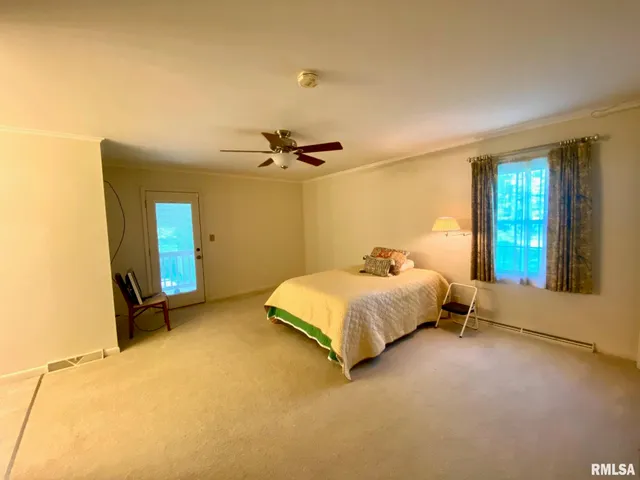 $290,000 | 807 West Market Street, Christopher, IL 62822