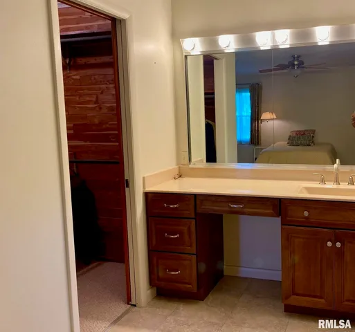 $290,000 | 807 West Market Street, Christopher, IL 62822