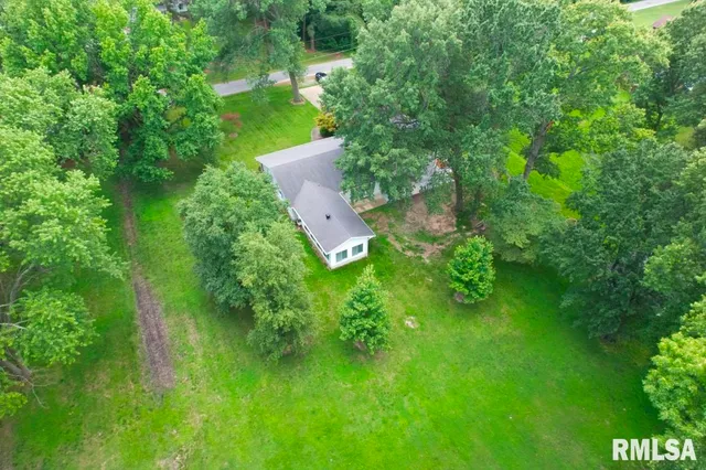 $290,000 | 807 West Market Street, Christopher, IL 62822