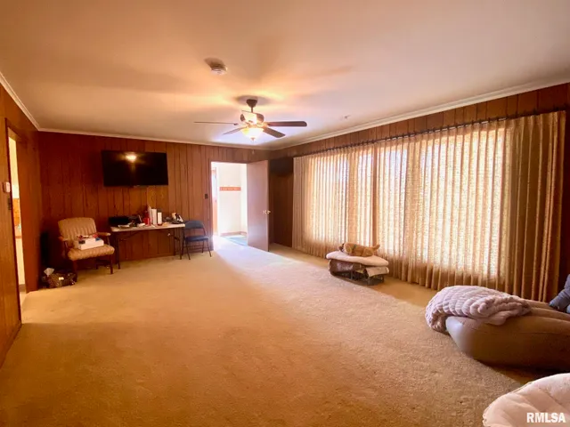 $290,000 | 807 West Market Street, Christopher, IL 62822