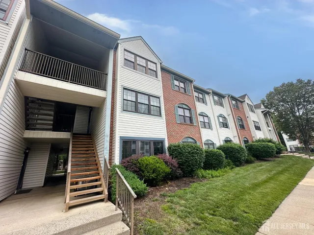 $284,900 | 52 Joyner Court, Lawrence Township, NJ 08648