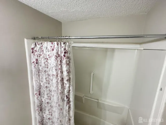 $284,900 | 52 Joyner Court, Lawrence Township, NJ 08648