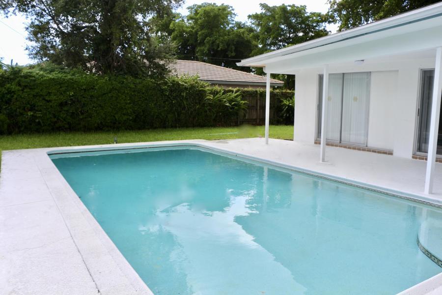 9 Burning Tree Lane Boca Raton, FL 33431 - Photo 4 of 26 a view of swimming pool from a balcony