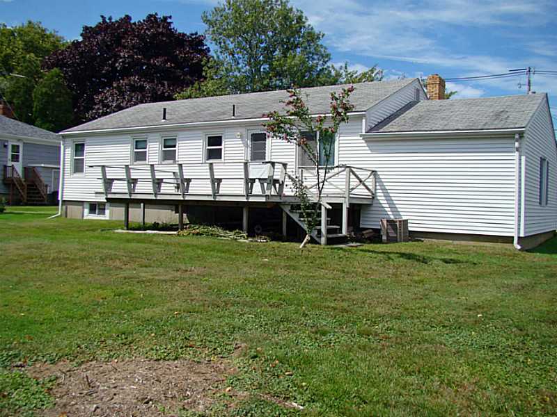 121 Ruggles Avenue Newport, RI 02840 - Photo 24 of 25 Exterior Back.