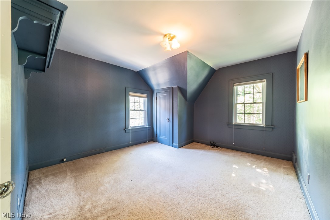 1585 Lyndhurst Road Lyndhurst, OH 44124 - Photo 26 of 35 Gallery Image 26