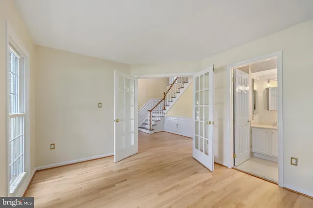 $1,025,000 | 15313 Surrey House Way, Centreville, VA 20120