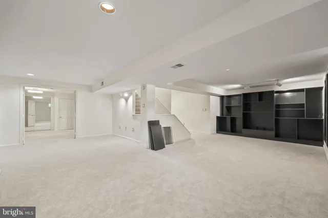 $1,025,000 | 15313 Surrey House Way, Centreville, VA 20120