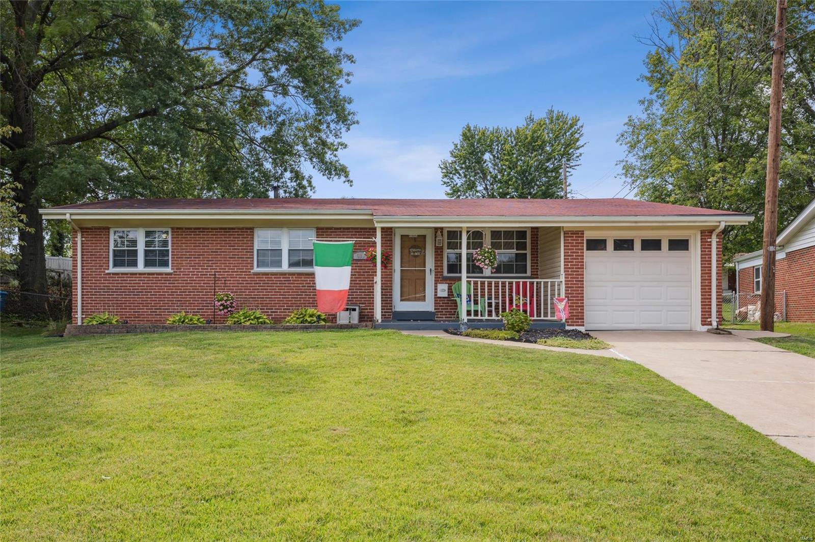 636 Clager Road St. Louis, MO 63125 - Photo 1 of 21 Gallery Image 1