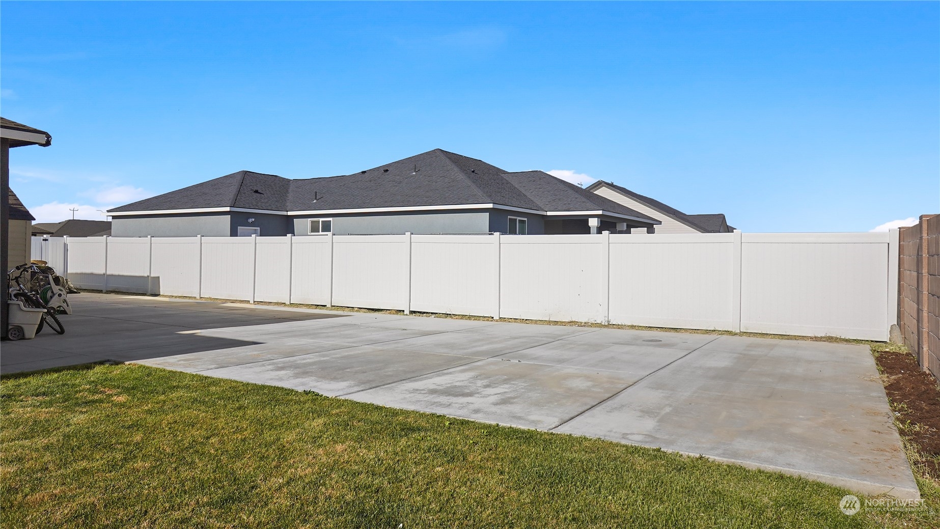 1300 E Mount Othello, WA 99344 - Photo 27 of 36 a view of an house with backyard and kitchen