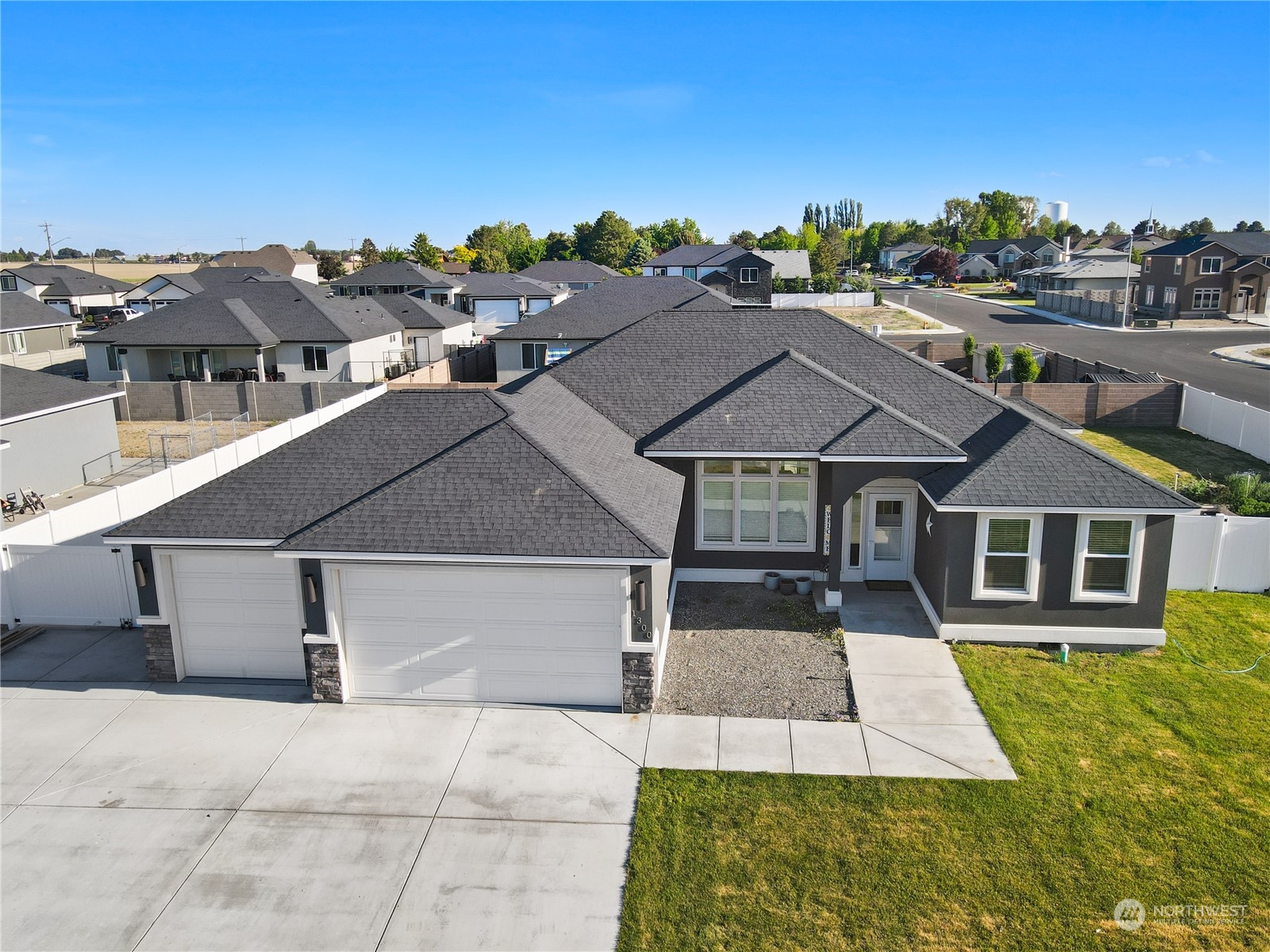 1300 E Mount Othello, WA 99344 - Photo 6 of 36 an aerial view of a house with a yard