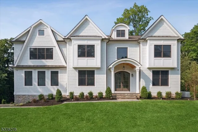 $3,699,000 | 17 Hilltop Terrace, Chatham, NJ 07928