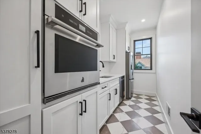 $3,699,000 | 17 Hilltop Terrace, Chatham, NJ 07928