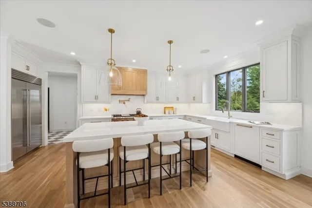 $3,699,000 | 17 Hilltop Terrace, Chatham, NJ 07928