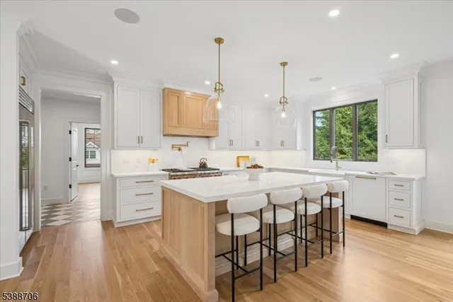 $3,699,000 | 17 Hilltop Terrace, Chatham, NJ 07928