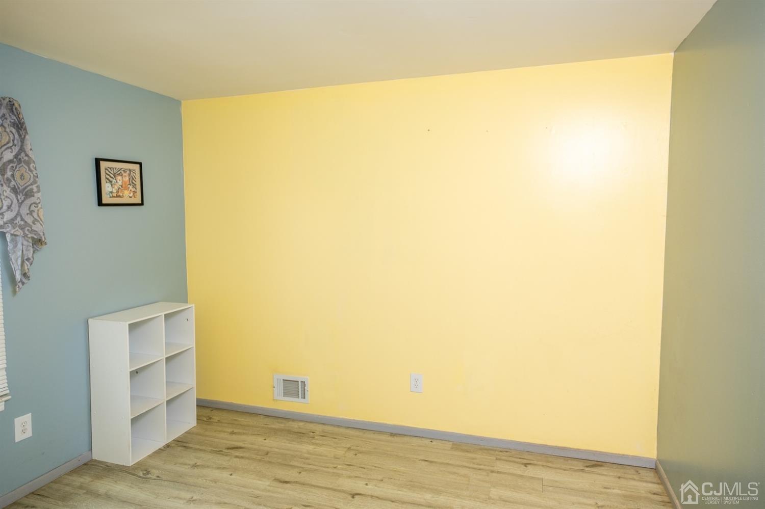 14 Pendleton Place Old Bridge, NJ 08857 - Photo 25 of 48 3rd Bedroom