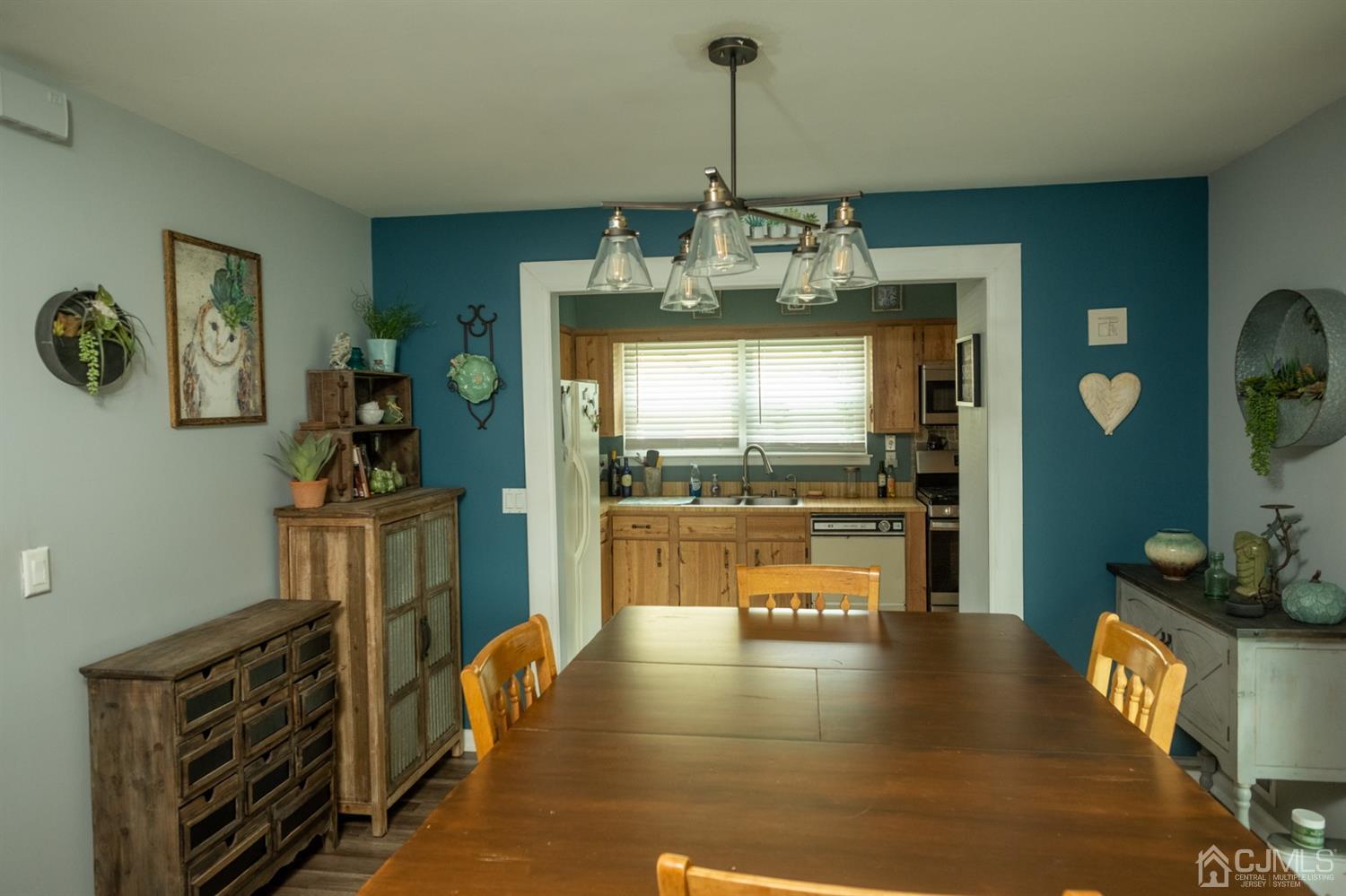 14 Pendleton Place Old Bridge, NJ 08857 - Photo 7 of 48 Kitchen-view from Dining Room