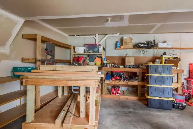 $335,000 | 900 Northeast 194 Terrace, Smithville, MO 64089