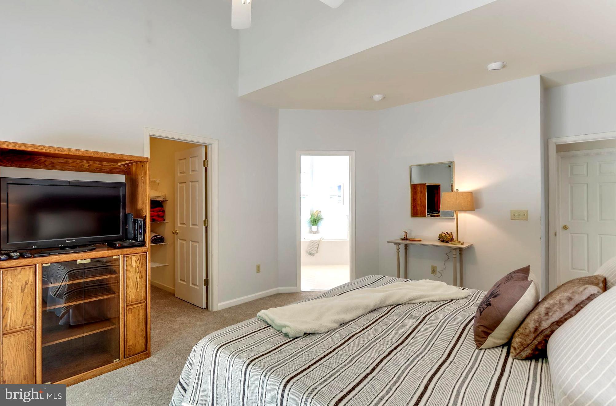 1559 Comanche Road Arnold, MD 21012 - Photo 23 of 44 Vaulted Main Level Primary Bedroom Suite