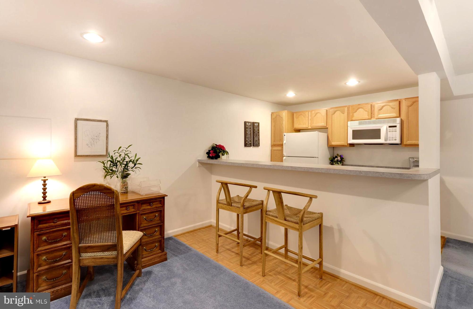 1559 Comanche Road Arnold, MD 21012 - Photo 37 of 44 Desk Area . Kitchen with Dining/Beverage Bar