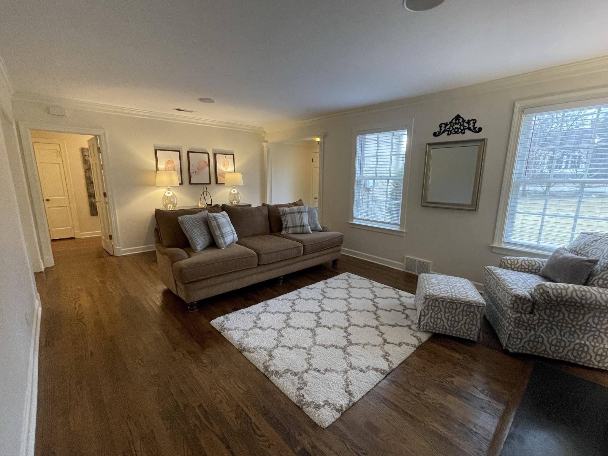 434 Colonial Road Memphis, TN 38117 - Photo 11 of 23 a living room with furniture and a window