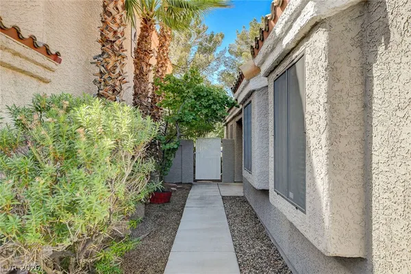 $2,045 | 2837 Autumn Haze Lane, Las Vegas, NV 89117