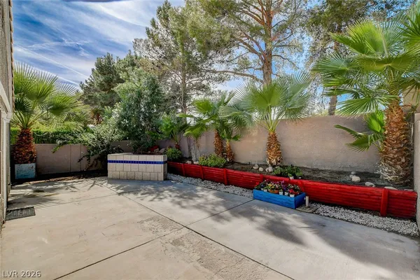 $2,045 | 2837 Autumn Haze Lane, Las Vegas, NV 89117