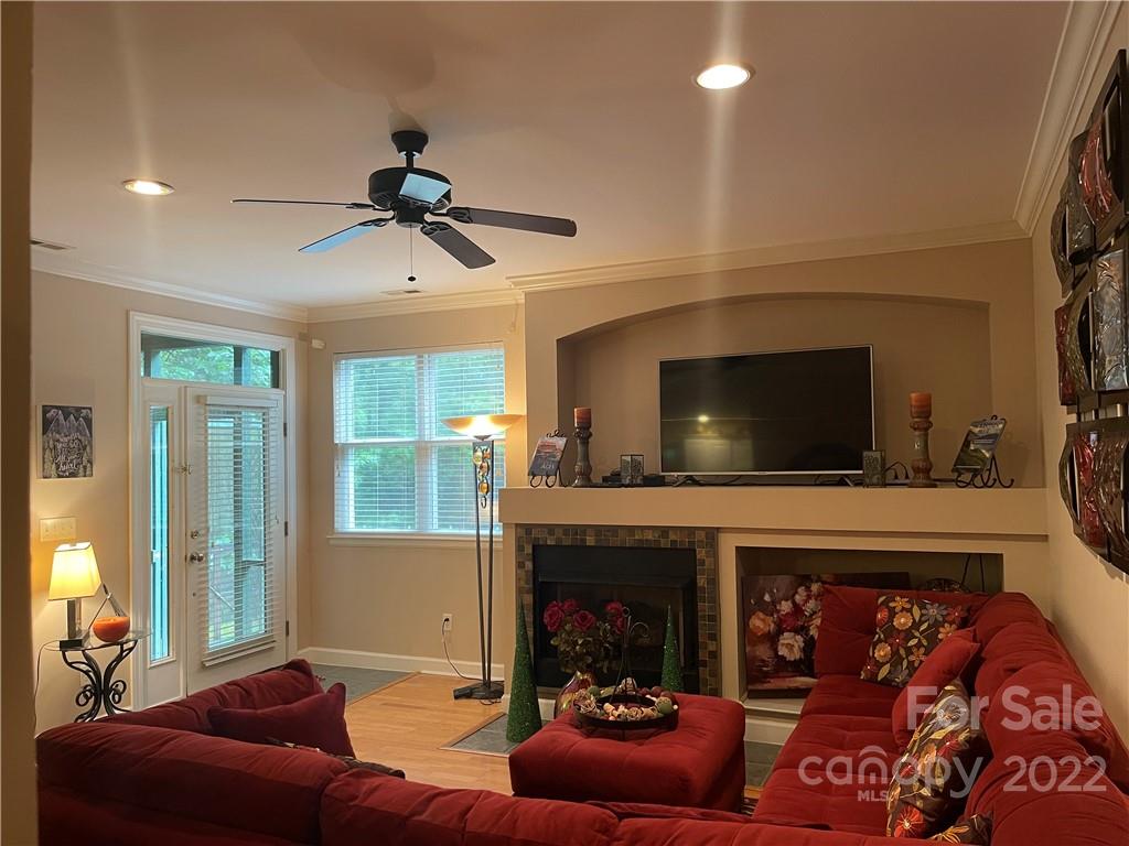 73 Ridgetop Circle, Unit 103 Brevard, NC 28712 - Photo 2 of 26 Gallery Image 2