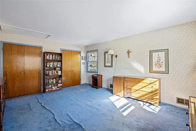 $1,198,000 | 180-44 Grand Central Parkway | Jamaica Estates