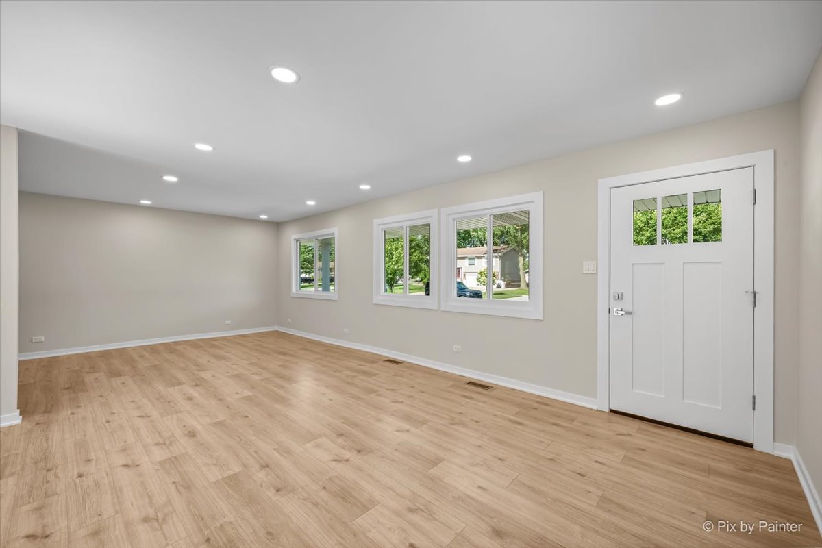 1420 Cooper Road Hoffman Estates, IL 60169 - Photo 24 of 33