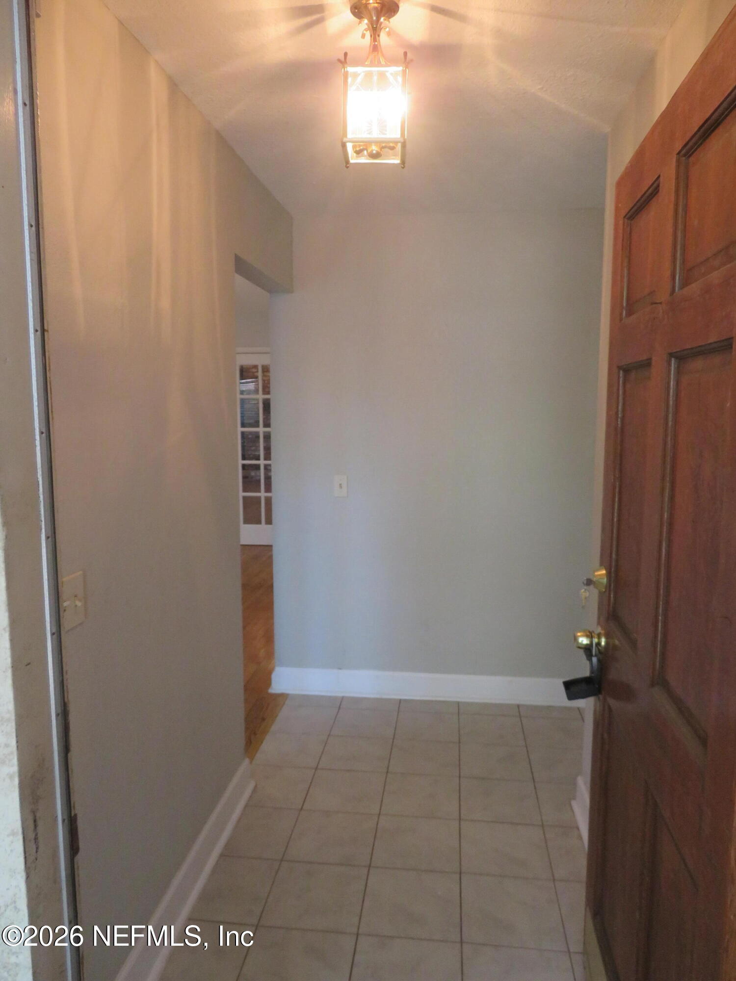 5302 Hickson Road Jacksonville, FL 32207 - Photo 4 of 41 IMG_5113