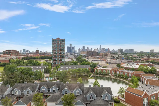 $2,095 | 250 East Harbortown Drive, Unit 1102, Detroit, MI 48207