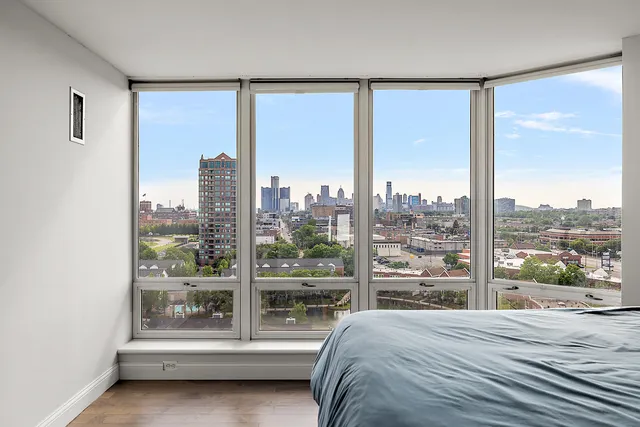 $2,095 | 250 East Harbortown Drive, Unit 1102, Detroit, MI 48207