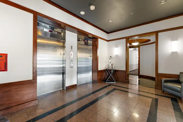 $2,095 | 250 East Harbortown Drive, Unit 1102, Detroit, MI 48207