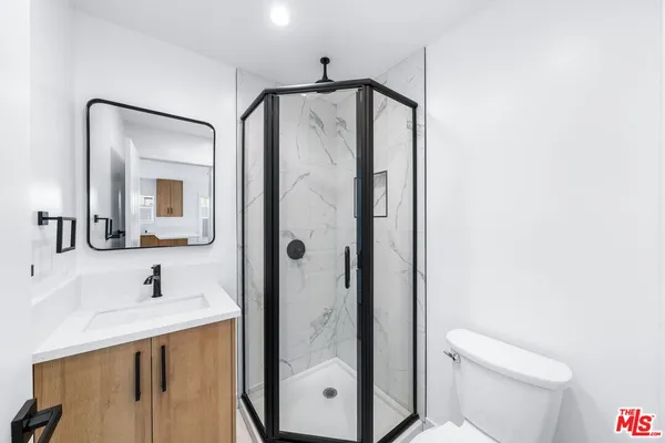 $3,395 | 1258 Mariposa Street, Unit E, Glendale, CA 91205