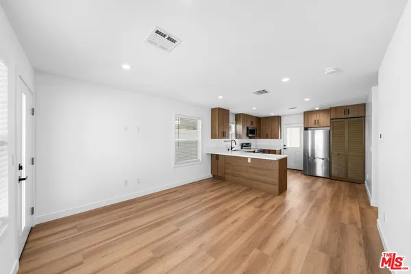 $3,395 | 1258 Mariposa Street, Unit E, Glendale, CA 91205