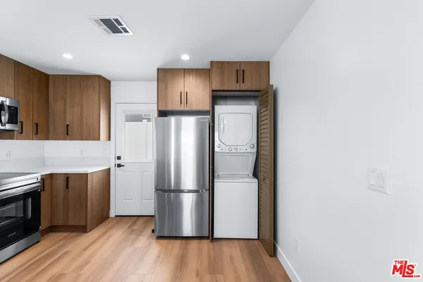 $3,395 | 1258 Mariposa Street, Unit E, Glendale, CA 91205