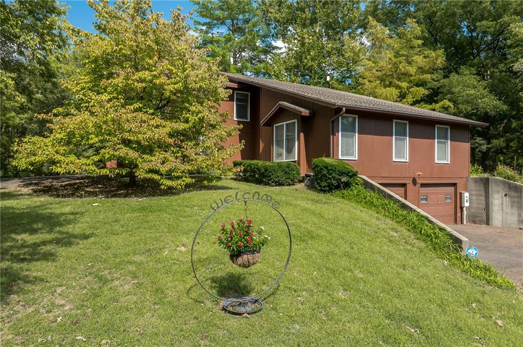 4715 Northeast Amazonia Road St. Joseph, MO 64505 - Photo 4 of 62 Gallery Image 4